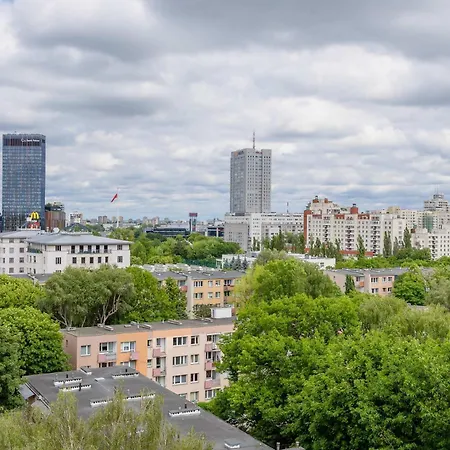 Apartamento Stylish Two-bedroom With Balcony In By Renters Varsóvia