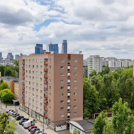 Stylish Two-bedroom With Balcony In By Renters Apartamento *